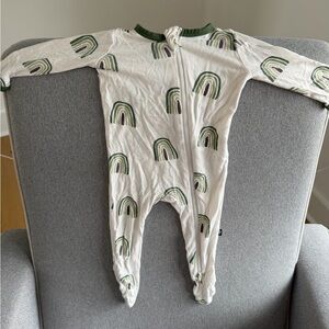 Kyte BABY Green and Cream Rainbow Footie
